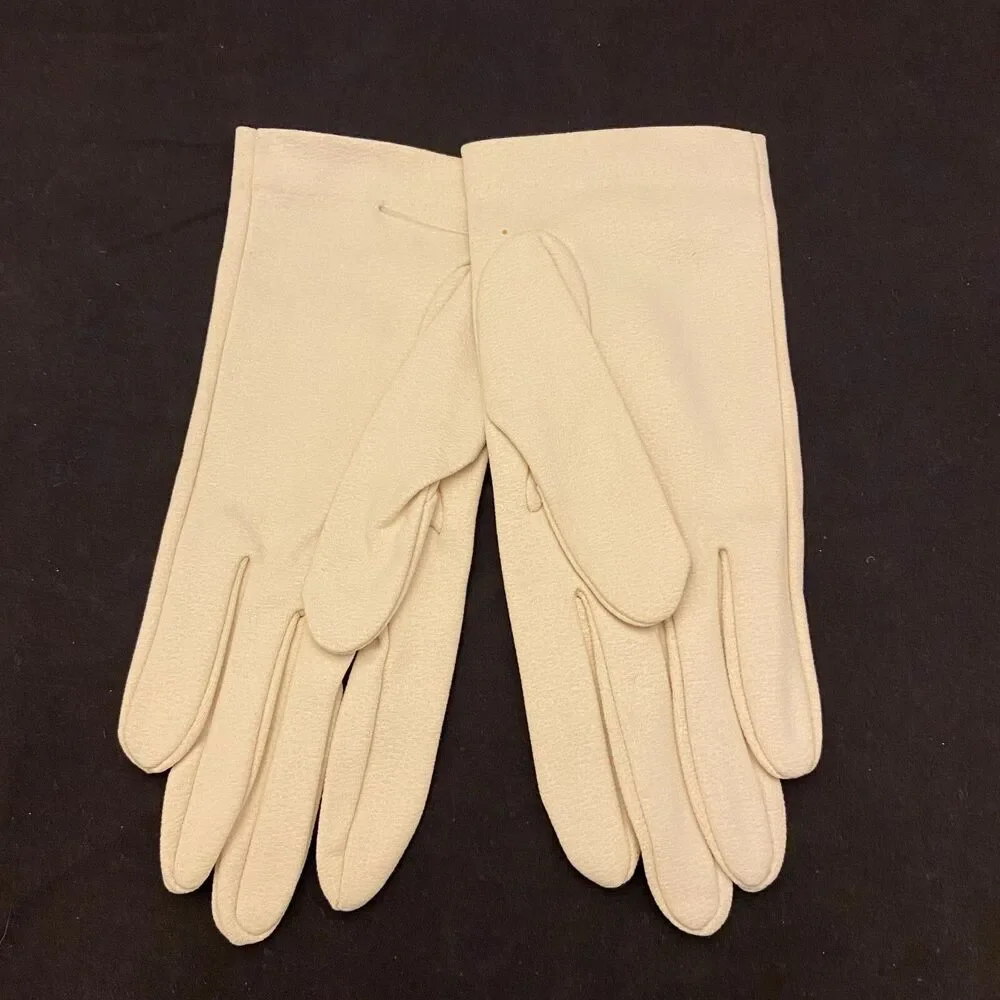 #6242 Vintage Womens Crescendoe Nylon gloves size M